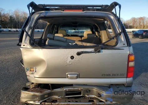 2002 Chevrolet Suburban K1500 z USA, uszkodzony, nr VIN 3GNFK16ZX2G204214